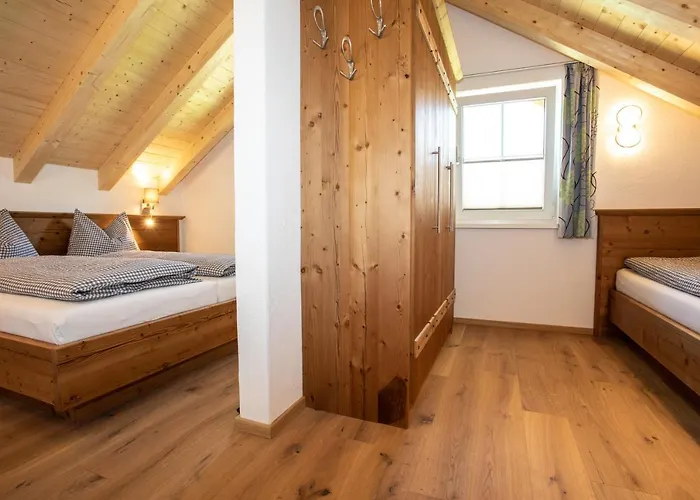 Zweimaederlhaus Апартаменты